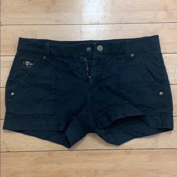 Black Old Navy Jean Shorts - Picture 1 of 4